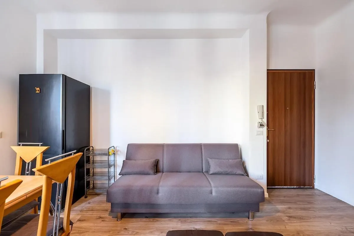 Spacious And Bright Apartment In Porta Vittoria Milan Italie